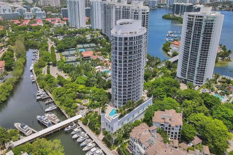 Bellini Williams Island #1102 image #41