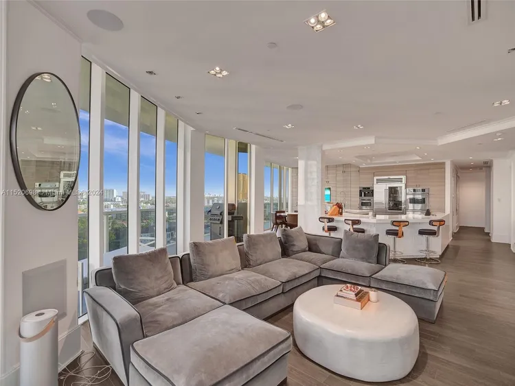 Bellini Williams Island #1102 image #9