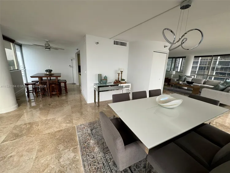 Atlantis on Brickell #901 image #6