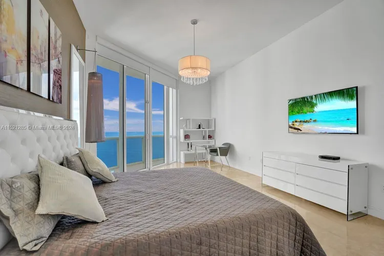 Trump Tower 3 #3904 image #10