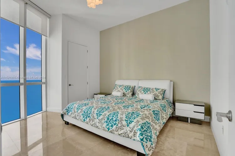 Trump Tower 3 #3904 image #17