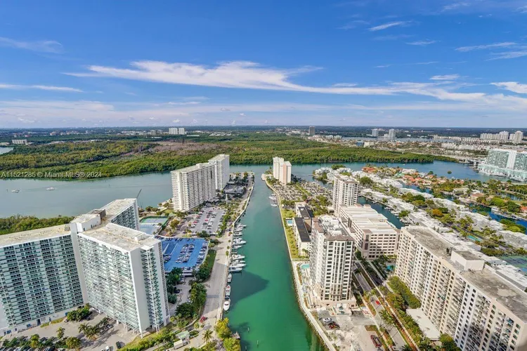 Trump Tower 3 #3904 image #36