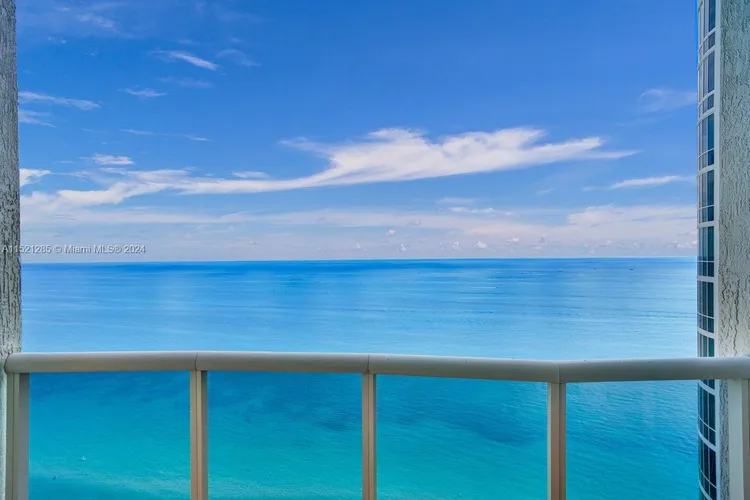 Trump Tower 3 #3904 image #38