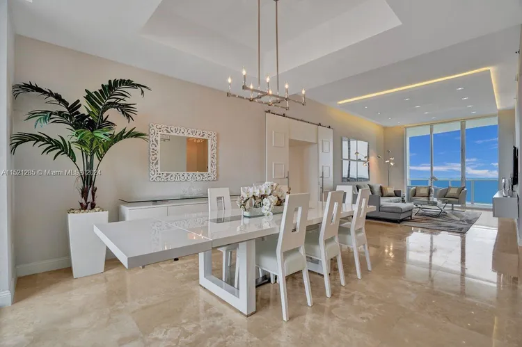 Trump Tower 3 #3904 image #6