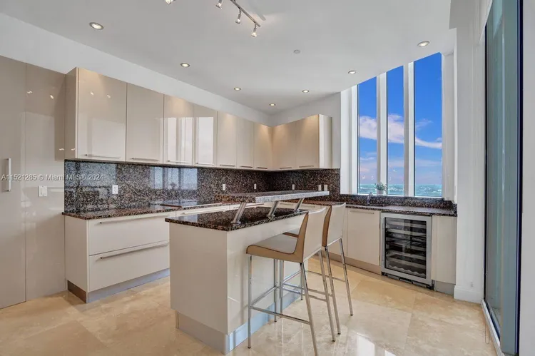 Trump Tower 3 #3904 image #9