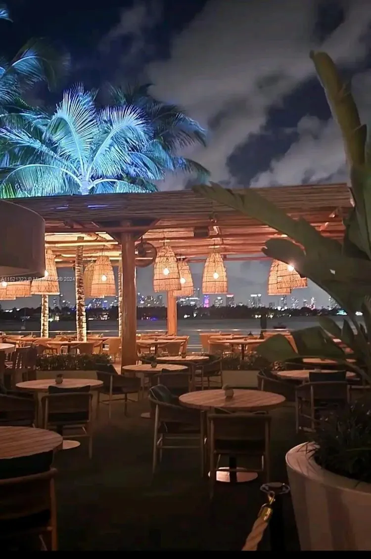 Mondrian #1019 image #21