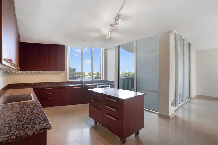 Trump Tower 1 #404 image #8