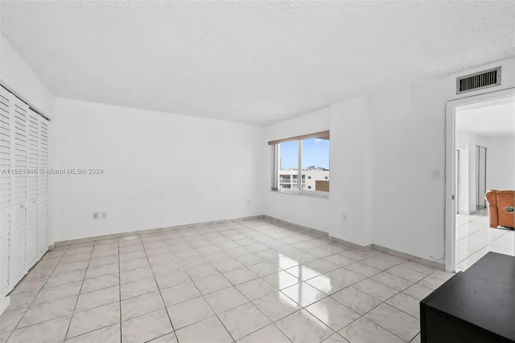 Marbella Tower #701 image #10