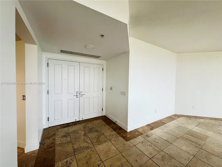 Verona Condo Deering Bay #404 image #10