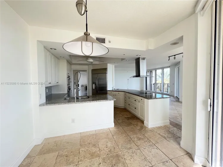 Verona Condo Deering Bay #404 image #13