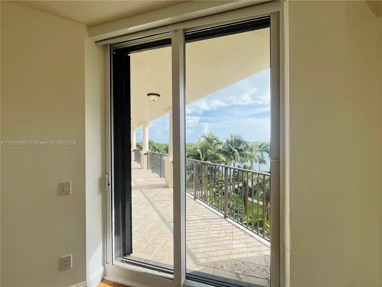 Verona Condo Deering Bay #404 image #21