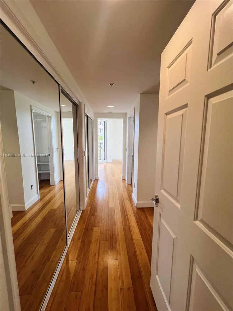 Verona Condo Deering Bay #404 image #24