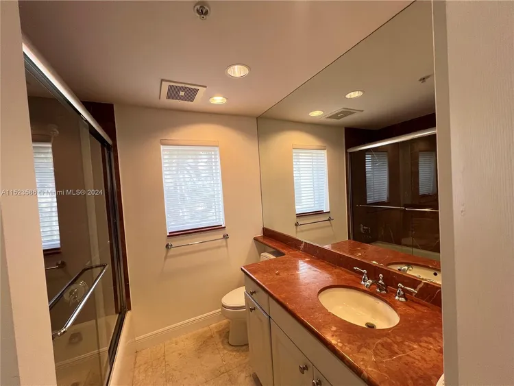 Verona Condo Deering Bay #404 image #31