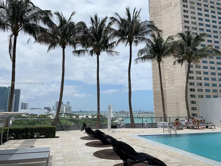 One Miami #1702 image #19