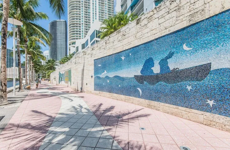 One Miami #1702 image #23