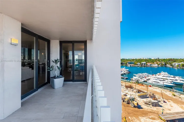 Three Grove Isle Condo #C709 image #31