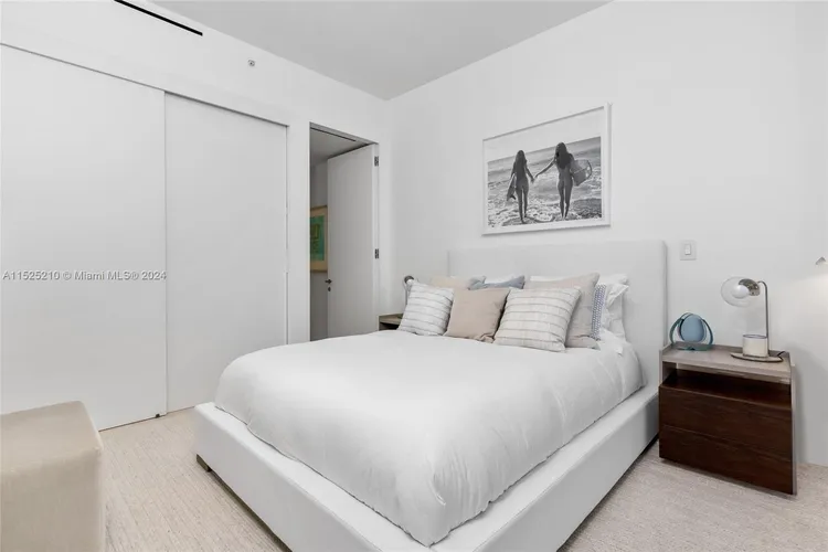 The Surf Club Four Seasons Hotel And Residences #N-322 image #21