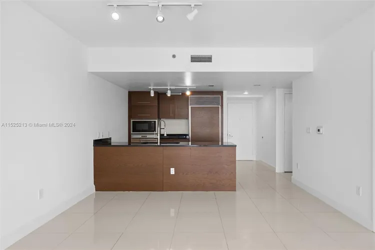 Icon Brickell I #4914 image #11