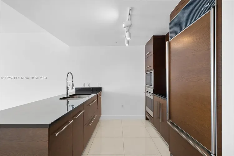 Icon Brickell I #4914 image #12