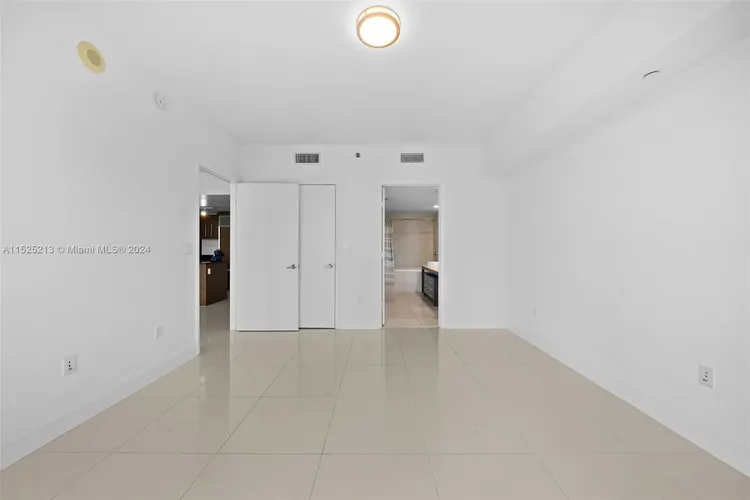 Icon Brickell I #4914 image #14