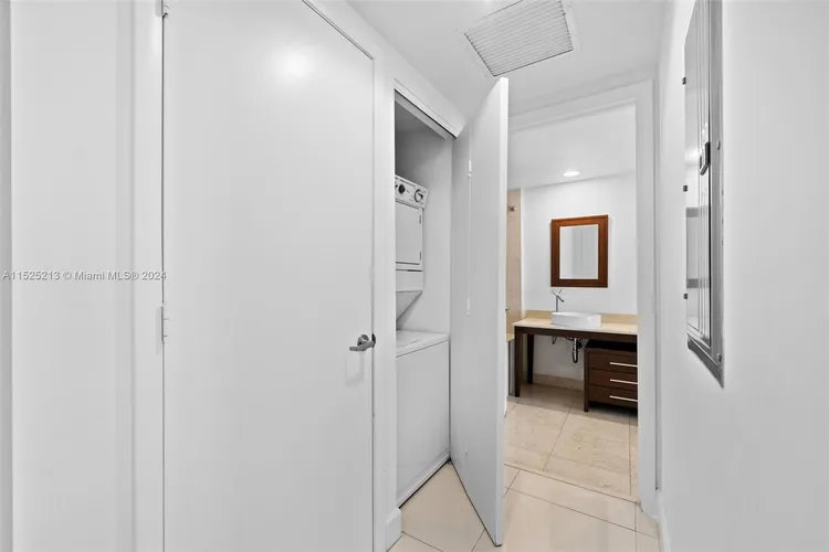 Icon Brickell I #4914 image #17