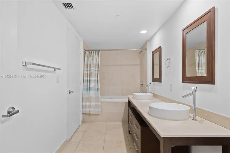 Icon Brickell I #4914 image #18