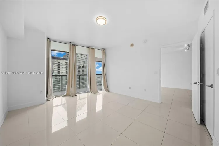 Icon Brickell I #4914 image #9