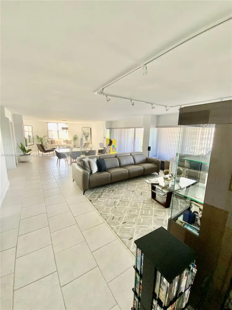 Cricket Club Miami #510 image #6