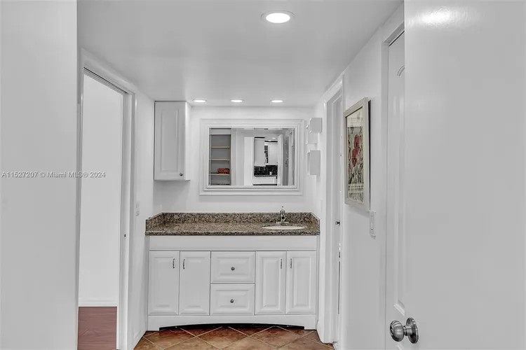 BISCAYA #506 image #18