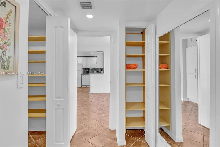 BISCAYA #506 image #26