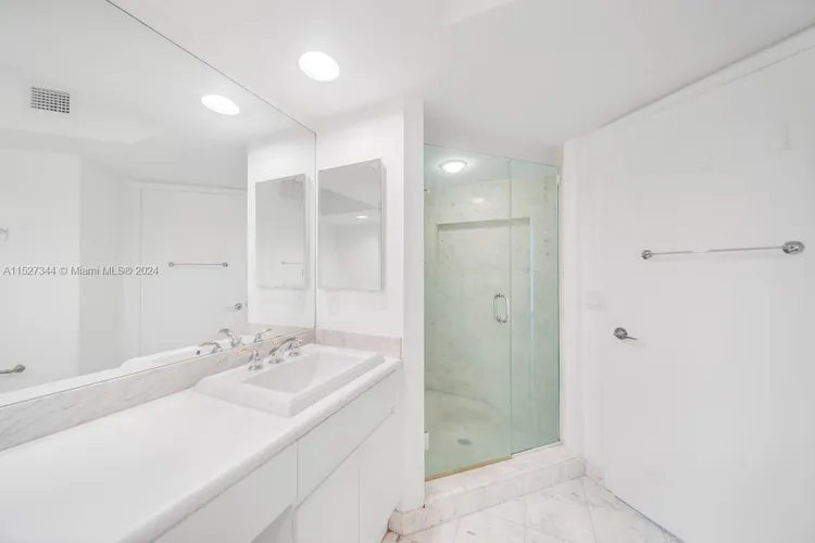 Oceania II #1225 image #14