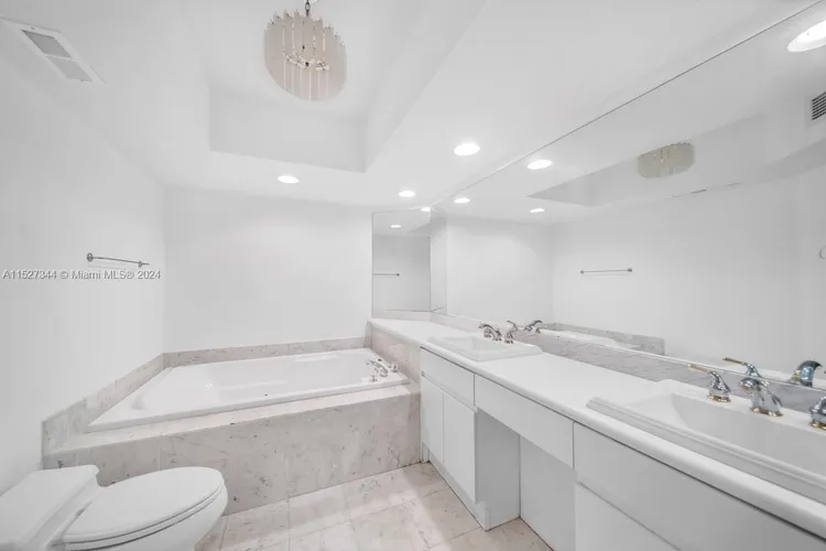 Oceania II #1225 image #15