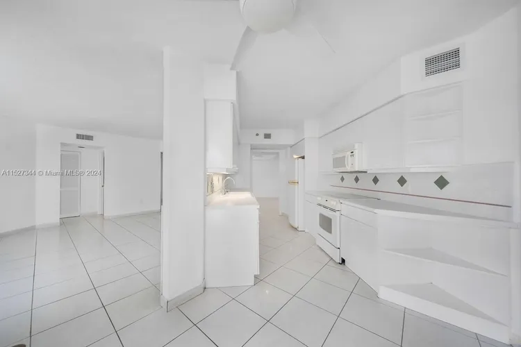 Oceania II #1225 image #7