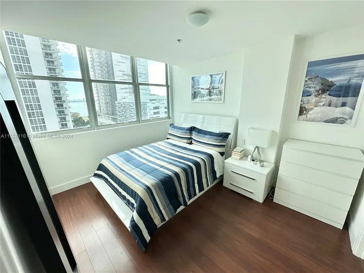 Edgewater Lofts #804 image #7