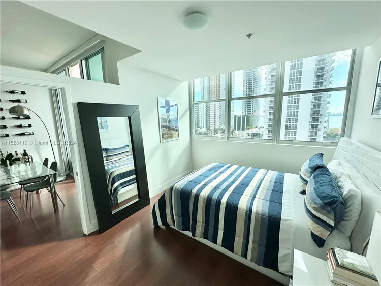 Edgewater Lofts #804 image #8