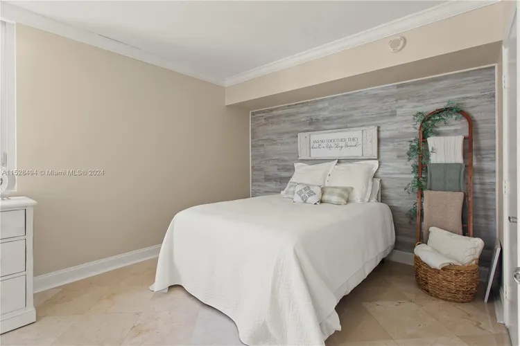 Metropolis at Dadeland #1609 image #22