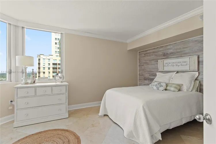 Metropolis at Dadeland #1609 image #23