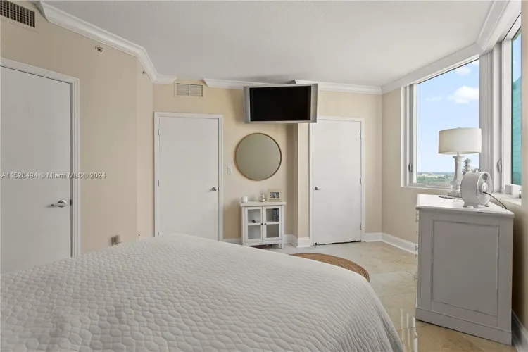 Metropolis at Dadeland #1609 image #26