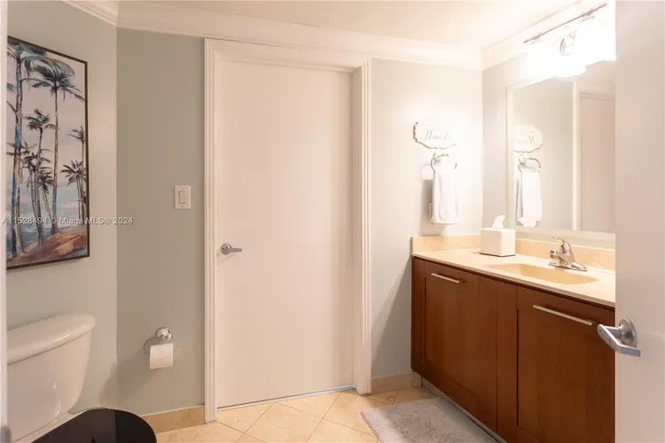 Metropolis at Dadeland #1609 image #28