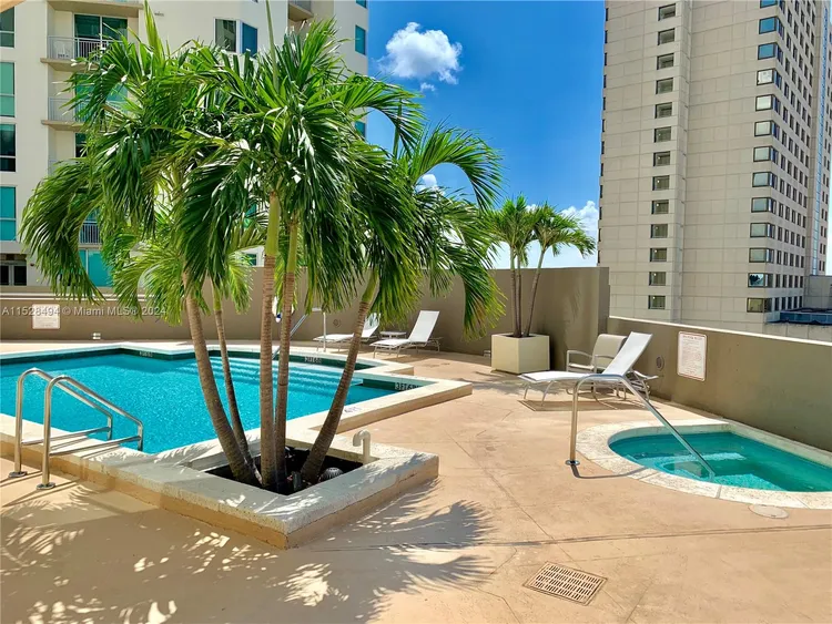 Metropolis at Dadeland #1609 image #32