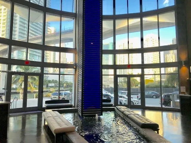 Neo Vertika #1522 image #21