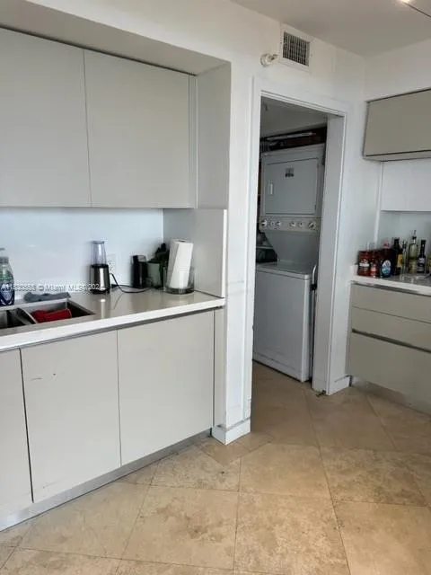 Grove Towers #10D image #23