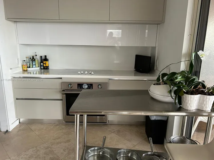 Grove Towers #10D image #26