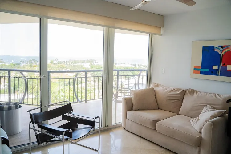 Grove Towers #10D image #32