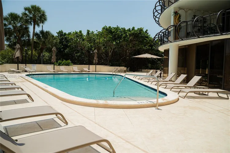 Grove Towers #10D image #43