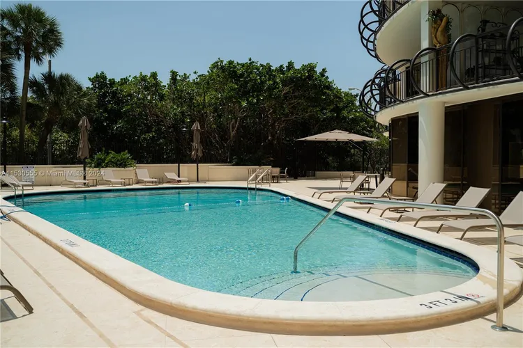 Grove Towers #10D image #46