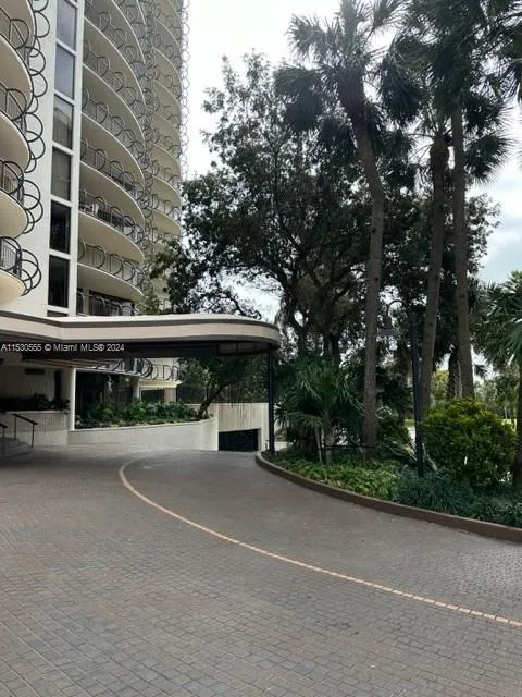 Grove Towers #10D image #63