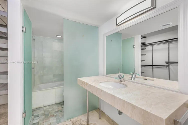 Nine Island Avenue #402 image #10