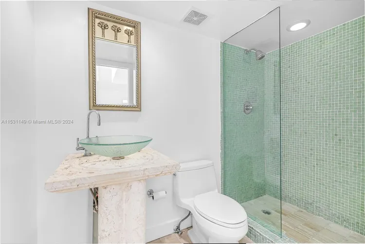 Nine Island Avenue #402 image #20