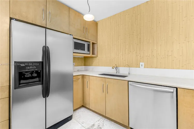 Nine Island Avenue #402 image #24